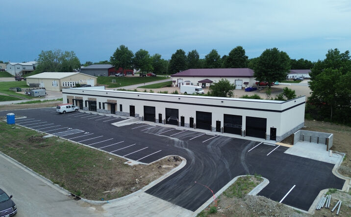 Pictures of Office, Industrial property located at 208 Richardson St, Smithville, MO 64089 for lease - image #1