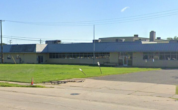 Pictures of Industrial property located at 21100 Coolidge Hwy, Oak Park, MI 48237 for lease - image #1