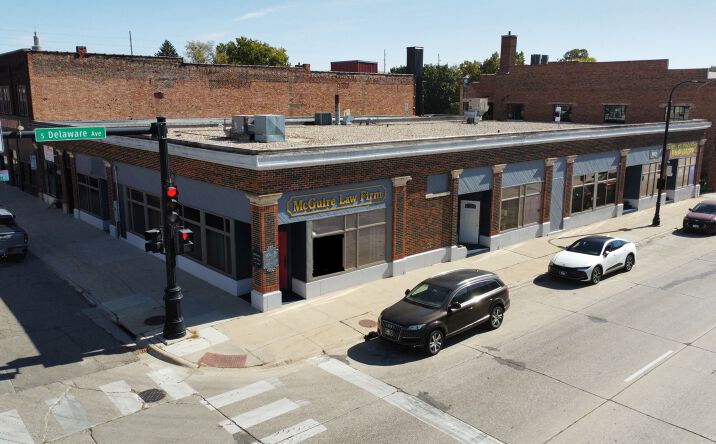 Pictures of Retail, Office property located at 101 S Delaware Ave, Mason City, IA 50401 for lease - image #1