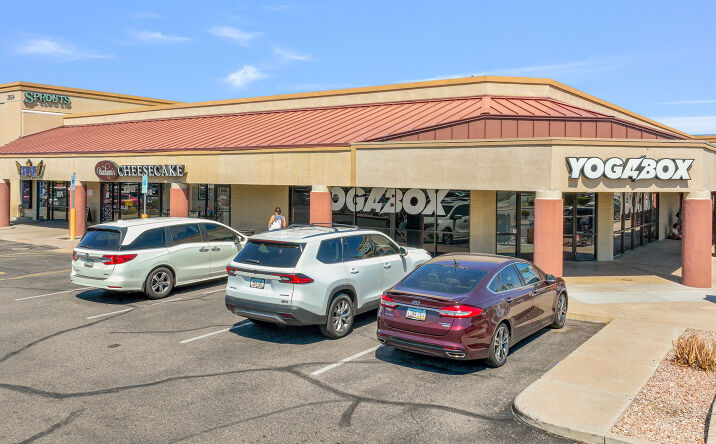 Pictures of Retail property located at 2808-2836 E. Indian School Rd, Phoenix, AZ 85016 for lease - image #1