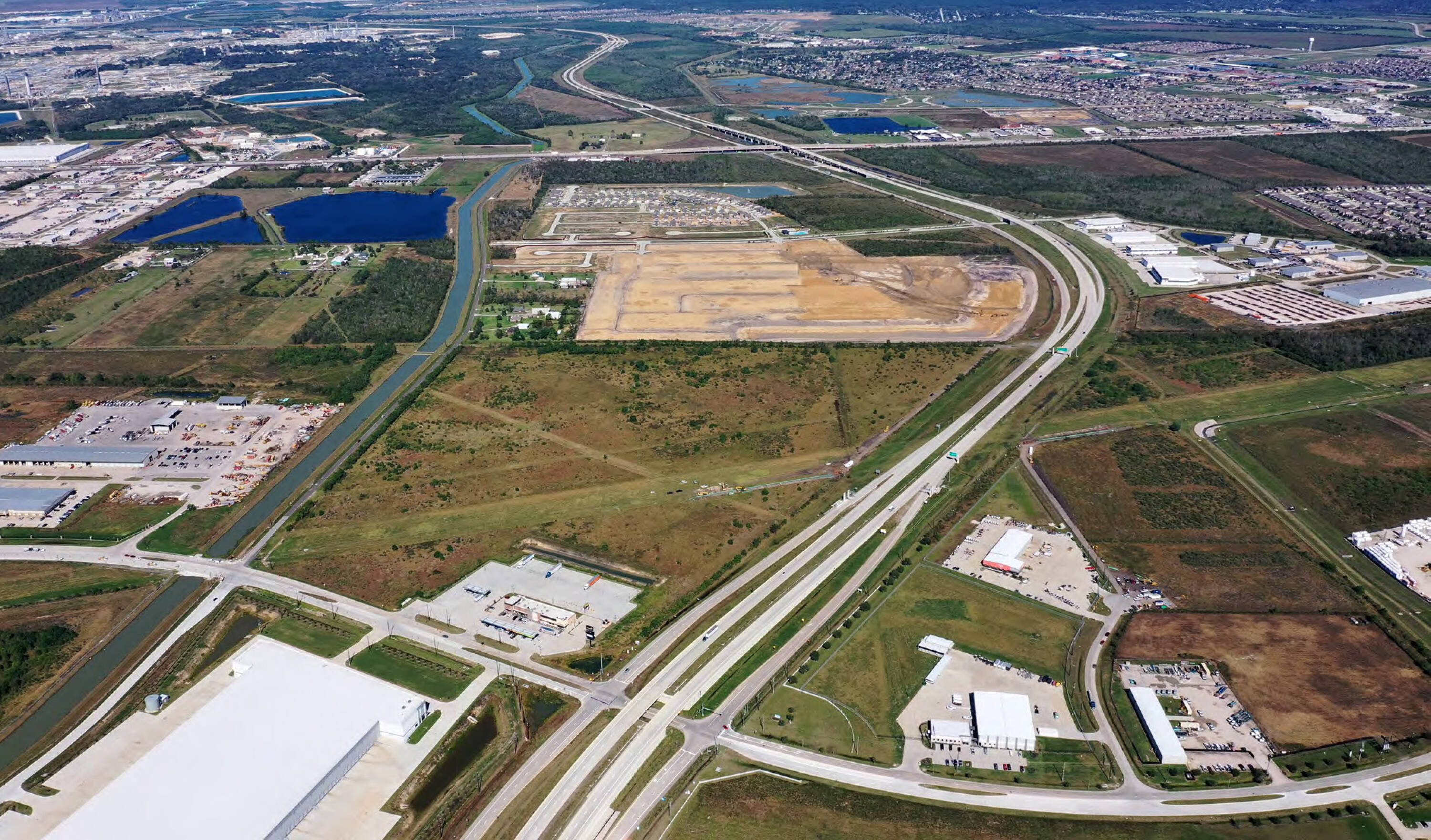 Up to ±557,334 SF Available