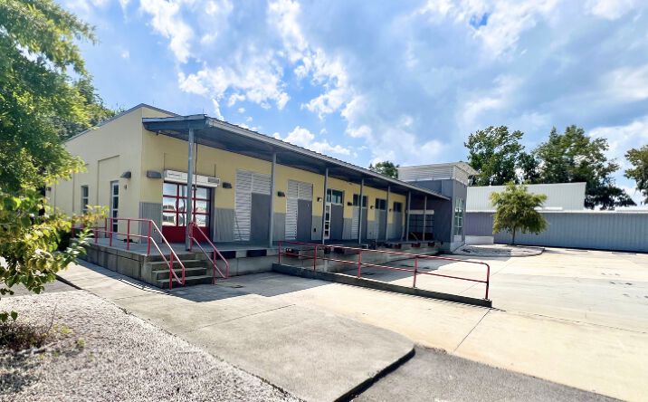 Pictures of Retail, Restaurant, Special Purpose property located at 2501 E President St, Savannah, GA 31404 for lease - image #1