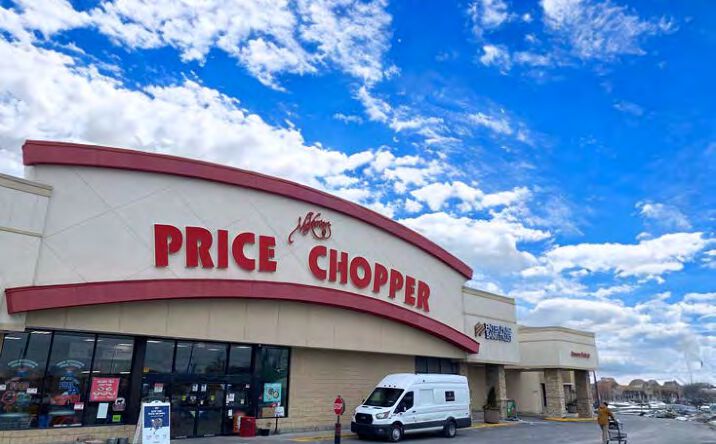 Pictures of Retail property located at 101 - 195 N Parker St, Olathe, KS 66061 for lease - image #1