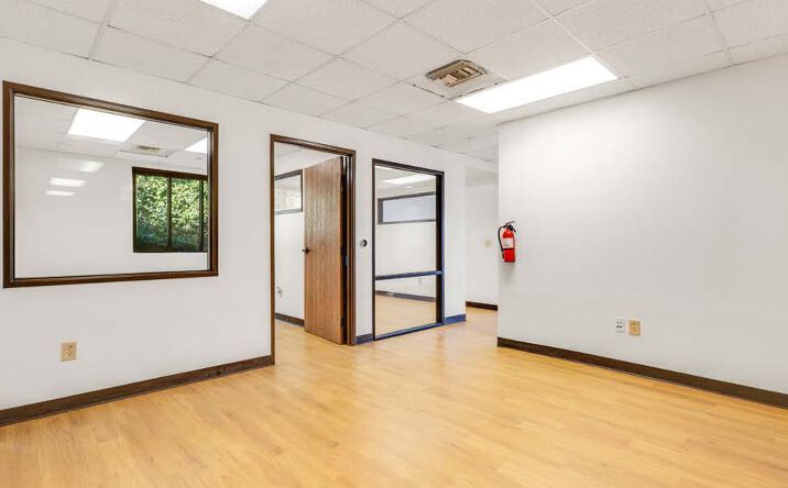 Pictures of Office property located at 28215 Agoura Rd, Agoura Hills, CA 91301 for lease - image #1
