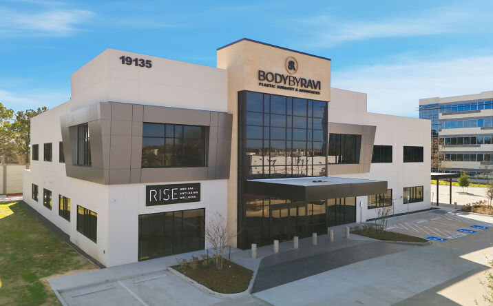 Pictures of Office property located at 19135 Katy Fwy, Houston, TX 77094 for lease - image #1