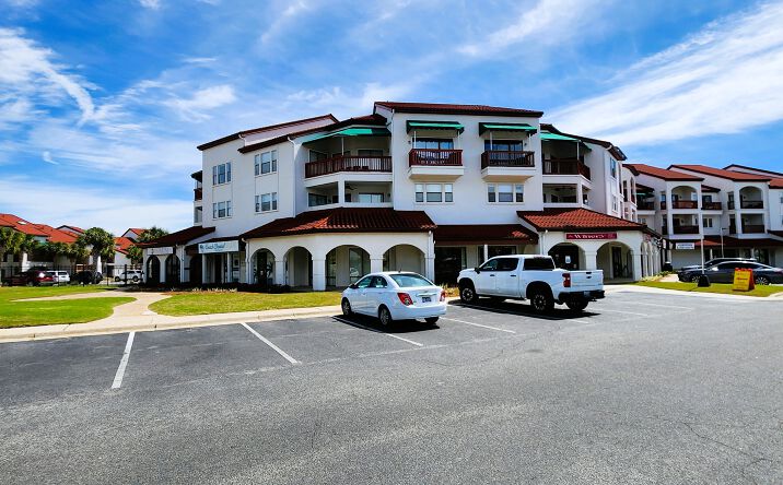 Pictures of Retail, Office, Restaurant property located at 8730 Thomas Dr, Panama City Beach, FL 32408 for lease - image #1