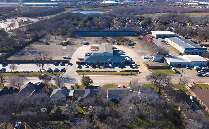 Pictures of Industrial property located at 421 Compton Ave., Irving, TX 75061 for lease - image #1