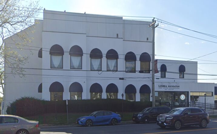 Pictures of Office property located at 1125 Willis Ave, Albertson, NY 11507 for lease - image #1