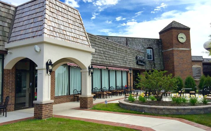 Pictures of Retail, Office, Restaurant property located at 321 E Dundee Rd, Wheeling, IL 60090 for lease - image #1