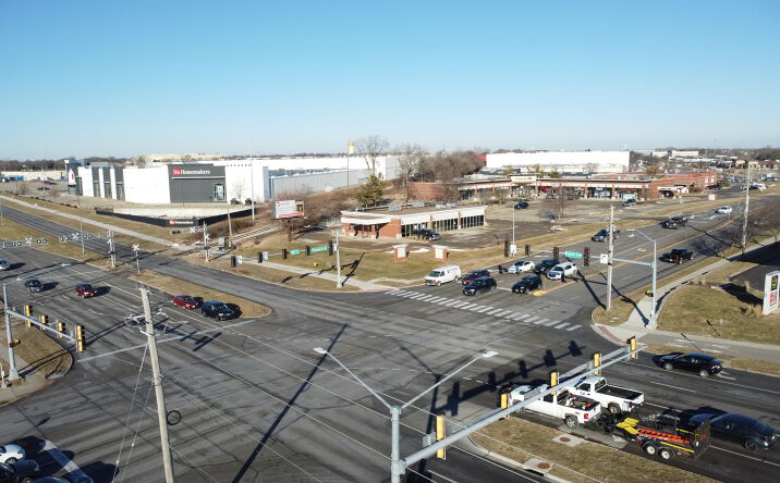 Pictures of Retail property located at 3800 100th St, Urbandale, IA 50322 for lease - image #1