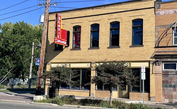 Pictures of Retail, Office, Restaurant property located at 5001 Fleet Ave, Cleveland, OH 44105 for lease - image #1