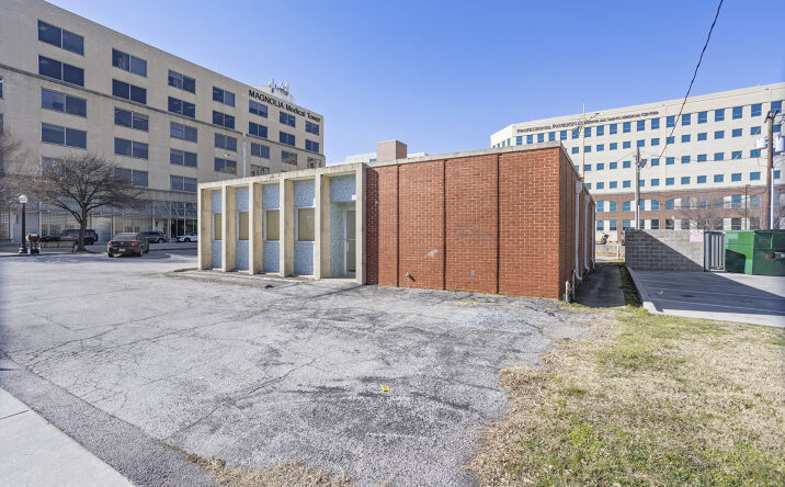 Pictures of Retail, Office property located at 1550 W Magnolia Ave, Fort Worth, TX 76104 for lease - image #1
