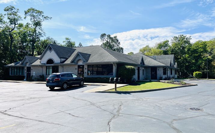 Pictures of Office property located at 80 N Virginia St, Crystal Lake, IL 60014 for lease - image #1