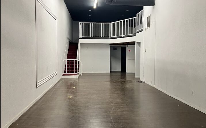 Pictures of Retail, Office property located at 1525 19th St, Bakersfield, CA 93301 for lease - image #1