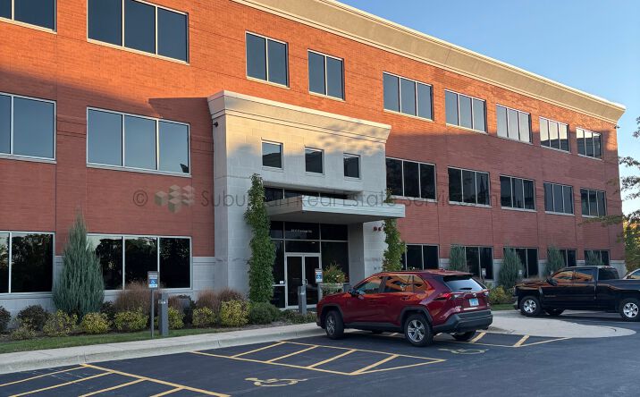 Pictures of Office property located at 60 N Frontage Rd, Burr Ridge, IL 60527 for lease - image #1