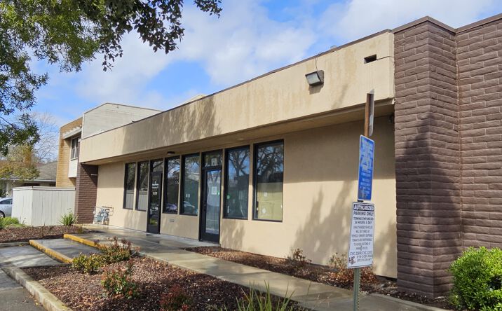 Pictures of Retail, Office, Restaurant property located at 1920 29th St, Sacramento, CA 95816 for lease - image #1