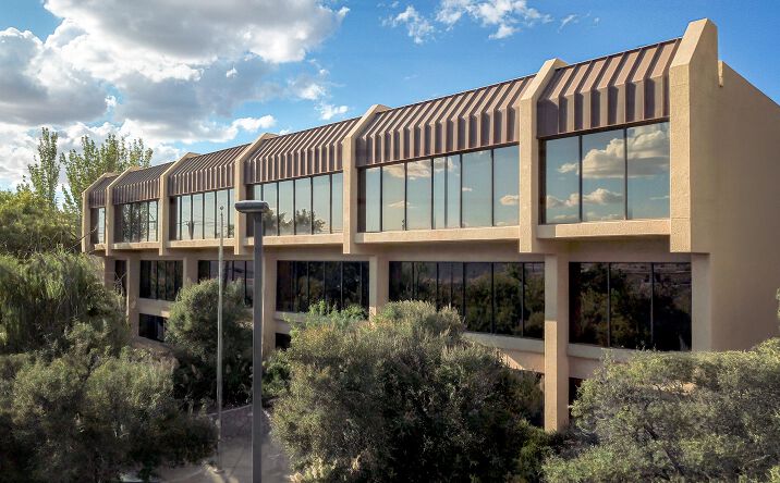 Pictures of Office property located at 4171 N Mesa St, El Paso, TX 79902 for lease - image #1