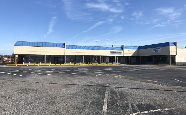 Pictures of Retail, Office, Special Purpose property located at 11323 N Nebraska Ave, Tampa, FL 33612 for lease - image #1