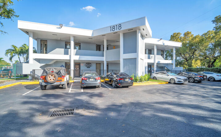 Pictures of Office property located at 1818 Sheridan St, Hollywood, FL 33020 for lease - image #1