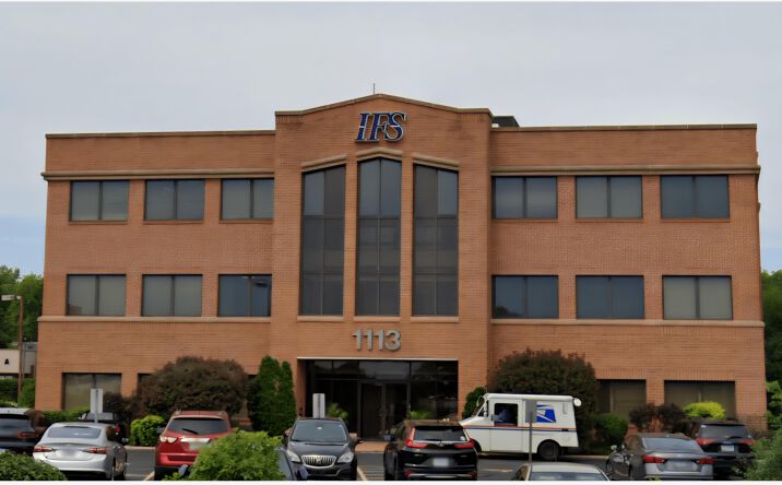 Pictures of Office property located at 1113 S Milwaukee Ave, Libertyville, IL 60048 for lease - image #1