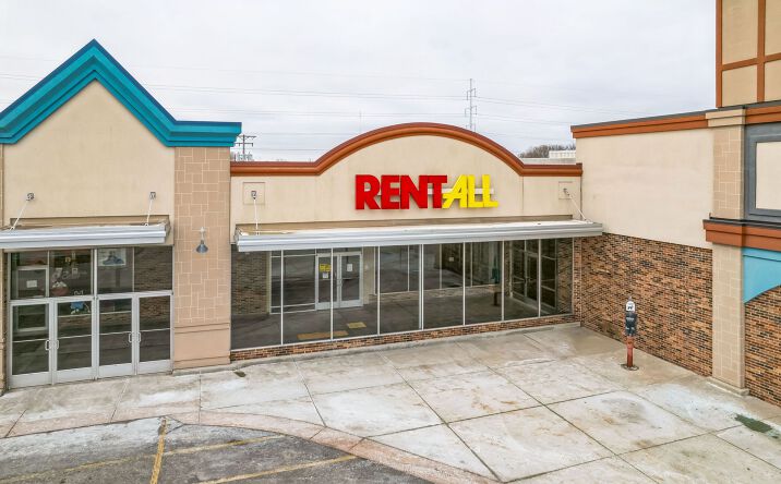 Pictures of Retail property located at 1319 8th Ave, Menominee, MI 49858 for lease - image #1