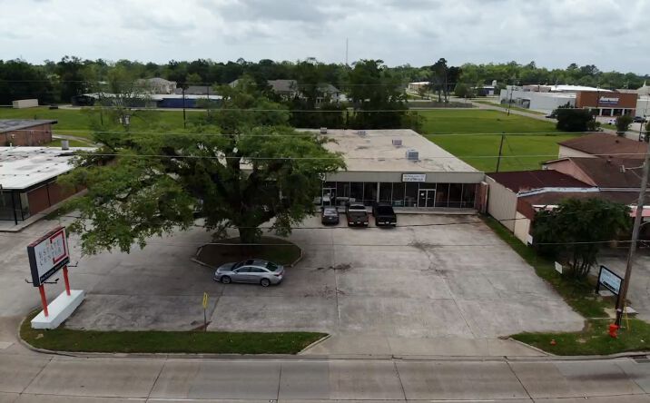 Pictures of Retail property located at 1517 W Thomas St, Hammond, LA 70403 for lease - image #1