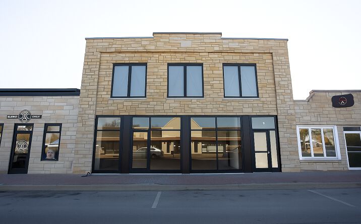 Pictures of Retail property located at 11109 Johnson Dr, Shawnee, KS 66203 for lease - image #1