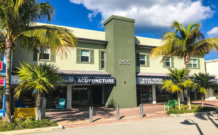 Pictures of Retail, Office property located at 253-257 E Commercial Blvd, Lauderdale-By-The-Sea, FL 33308 for lease - image #1