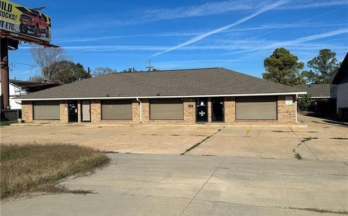 Pictures of Office property located at 3908 Coliseum Blvd, Alexandria, LA 71303 for lease - image #1