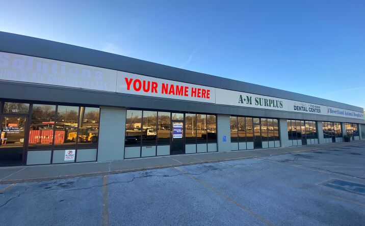 Pictures of Retail property located at 708 Fort Crook Rd N, Bellevue, NE 68005 for sales - image #1