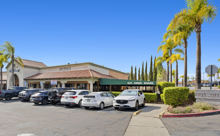 Pictures of Retail property located at 5910 Santo Rd, San Diego, CA 92124 for lease - image #1