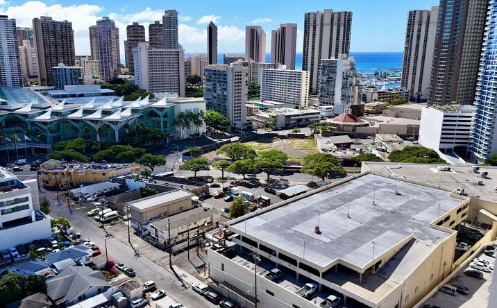 Pictures of Retail property located at 1680 Kapiolani Blvd, Honolulu, HI 96814 for lease - image #1