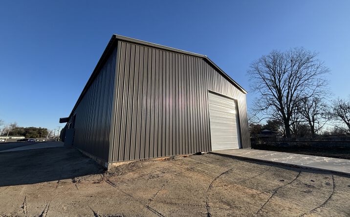 Pictures of Industrial property located at 1010 Contractors Cir, Bossier City, LA 71111 for lease - image #1