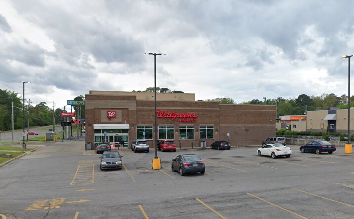 Pictures of Retail property located at 101 Bessemer Super Hwy, Birmingham, AL 35228 for sales - image #1