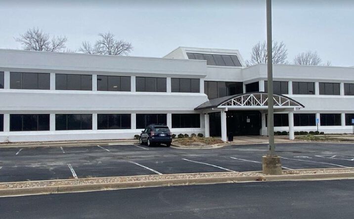 Pictures of Office property located at 6740 Antioch Rd, Merriam, KS 66204 for lease - image #1