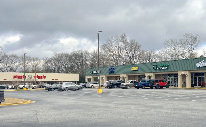 Pictures of Retail property located at 5828 Moon Road, Columbus, GA 31909 for lease - image #1
