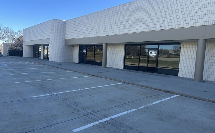 Pictures of Office, Industrial property located at 6912 N 97th Cir, Omaha, NE 68122 for lease - image #1