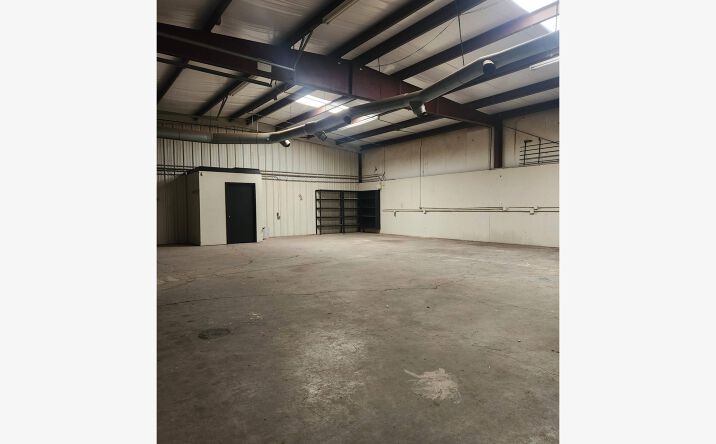 Pictures of Industrial property located at 11621 N Santa Fe Ave, Oklahoma City, OK 73114 for lease - image #1