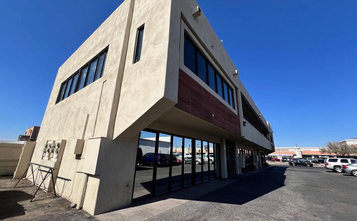 Pictures of Retail, Office property located at 2841 E Bell Rd, Phoenix, AZ 85032 for lease - image #1