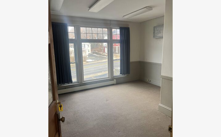 Pictures of Office property located at 152 Main St, Spencer, MA 01562 for lease - image #1