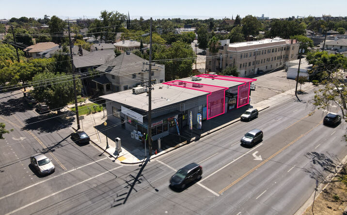 Pictures of Retail property located at 248 E Harding Way, Stockton, CA 95204 for lease - image #1