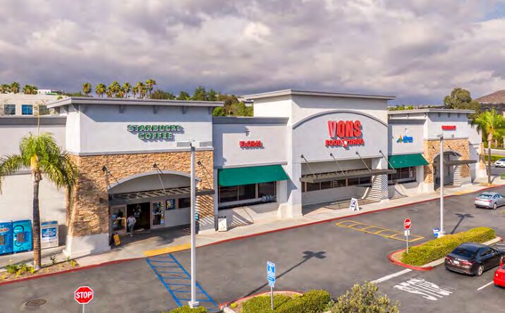Pictures of Retail property located at 29910 Murrieta Hot Springs Rd & 38995 Sky Canyon Dr, Murrieta, CA 92563 for lease - image #1