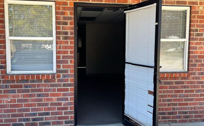 Pictures of Retail, Office property located at 1305 10th Ave, Calera, AL 35040 for lease - image #1