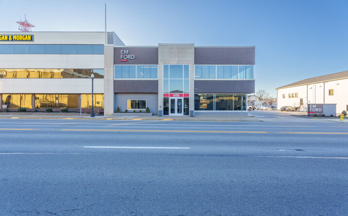 Pictures of Office property located at 600 Frederica St, Owensboro, KY 42301 for lease - image #1
