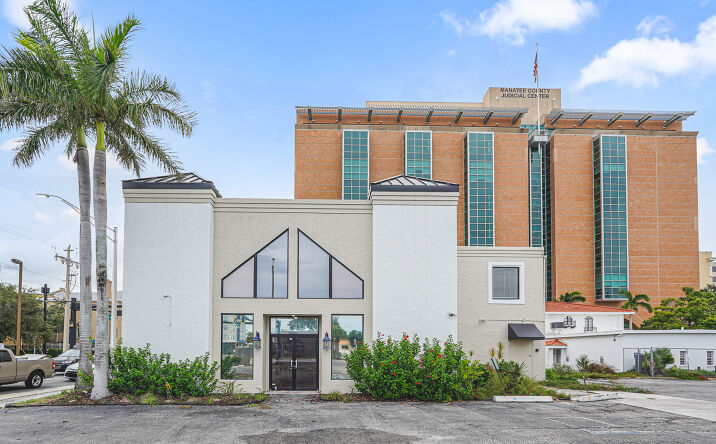 Pictures of Office property located at 524 9th St W, Bradenton, FL 34205 for lease - image #1