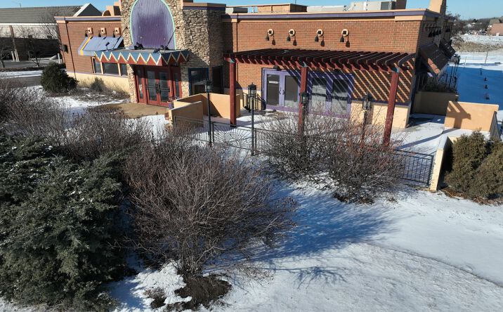 Pictures of Retail property located at 3050 E Main St, St. Charles, IL 60174 for sales - image #1