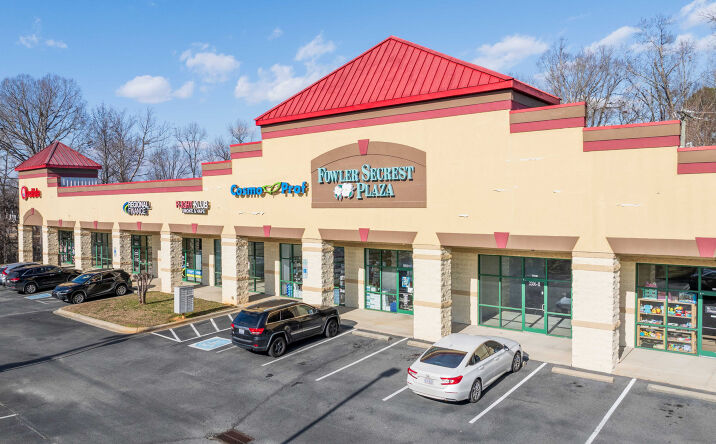 Pictures of Retail property located at 3306 W Roosevelt Blvd, Monroe, NC 28110 for lease - image #1