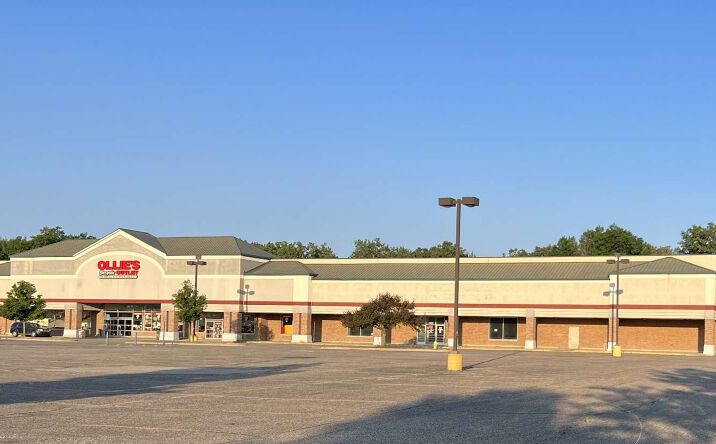 Pictures of Retail, Office property located at 9830 Telegraph Rd, Taylor, MI 48180 for lease - image #1