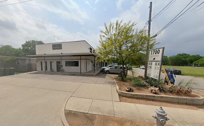 Pictures of Retail, Office, Restaurant property located at 1700 Montopolis Dr, Austin, TX 78741 for lease - image #1
