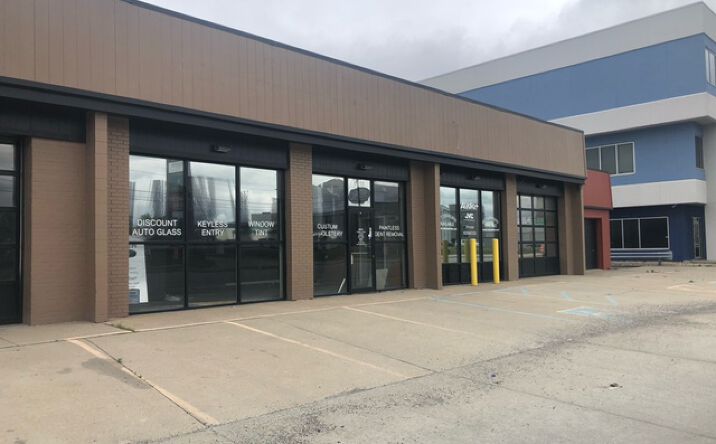 Pictures of Retail property located at 6816 E 82nd St, Indianapolis, IN 46250 for lease - image #1